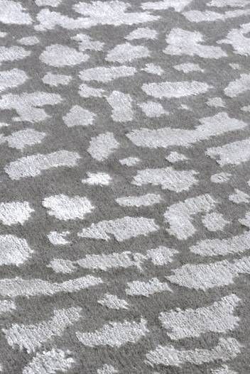 Sand - Suna 砂 Rug by Louise Carrier